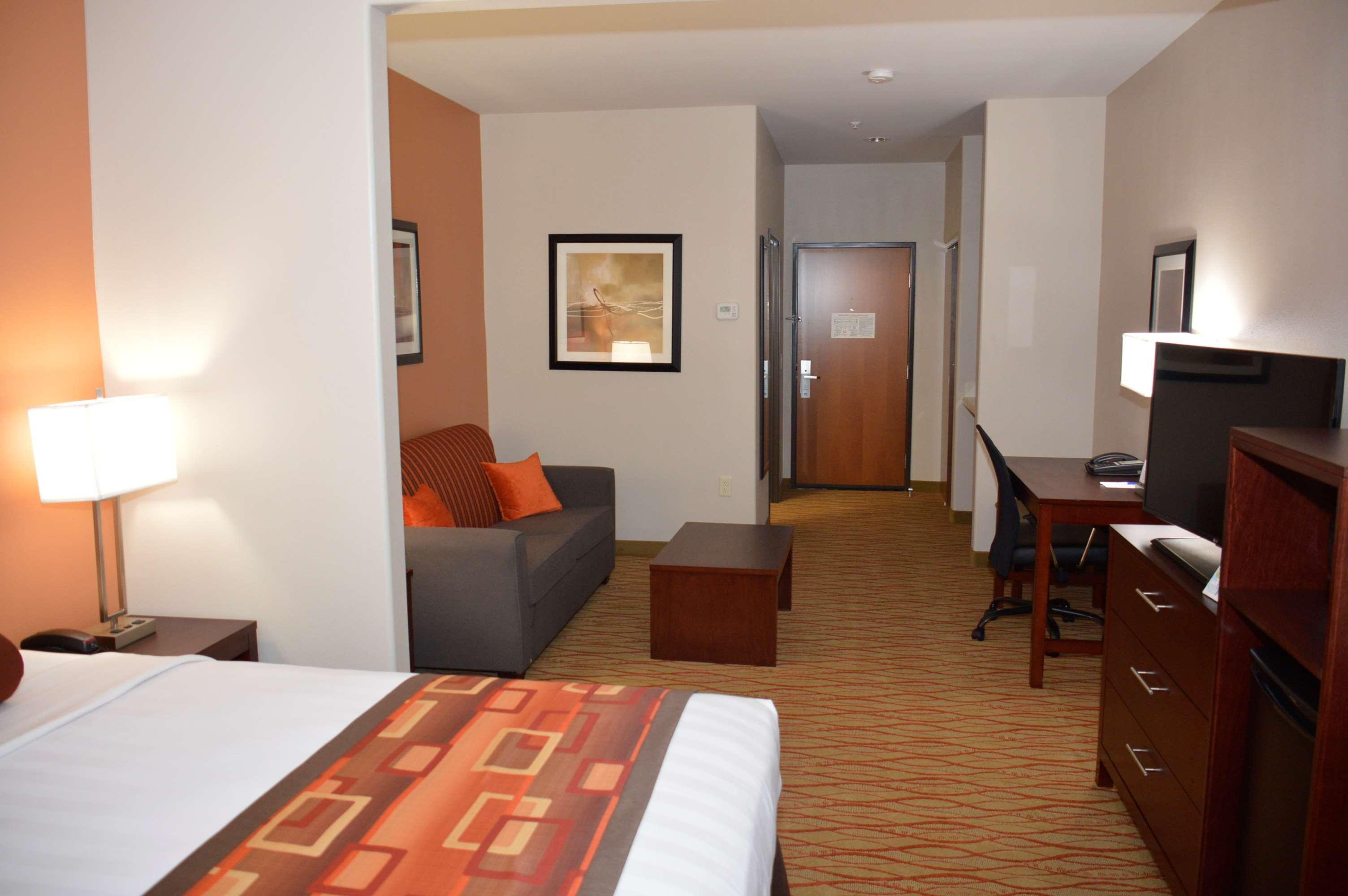 Best Western Plus Spring Inn & Suites Εξωτερικό φωτογραφία