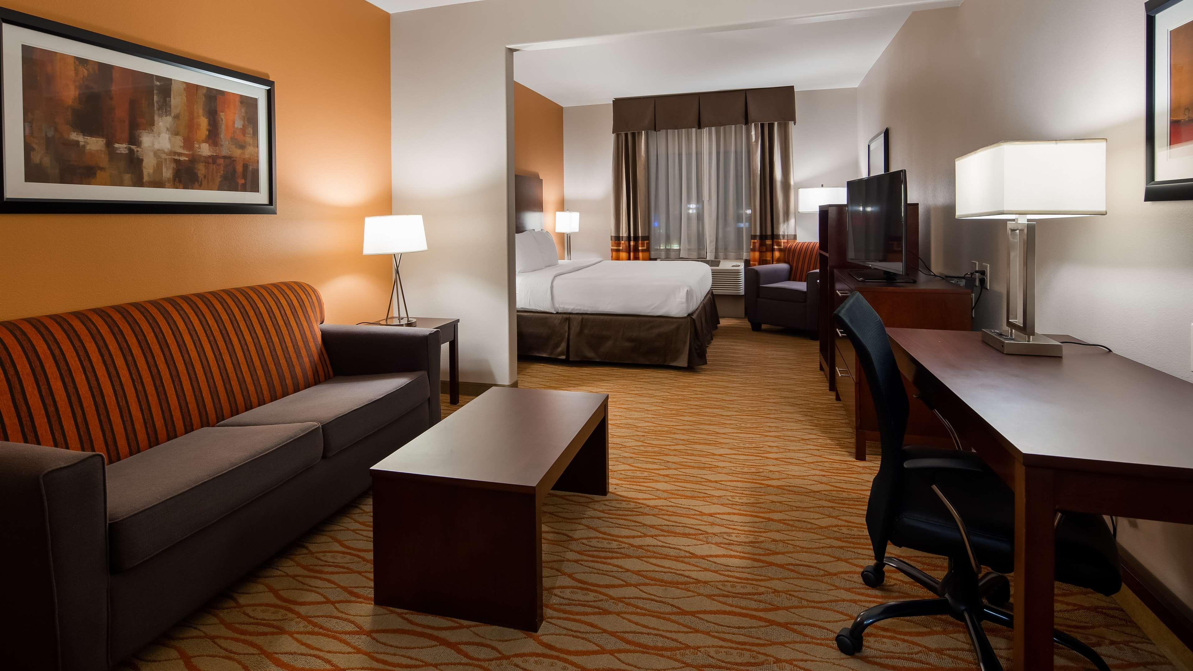 Best Western Plus Spring Inn & Suites Εξωτερικό φωτογραφία
