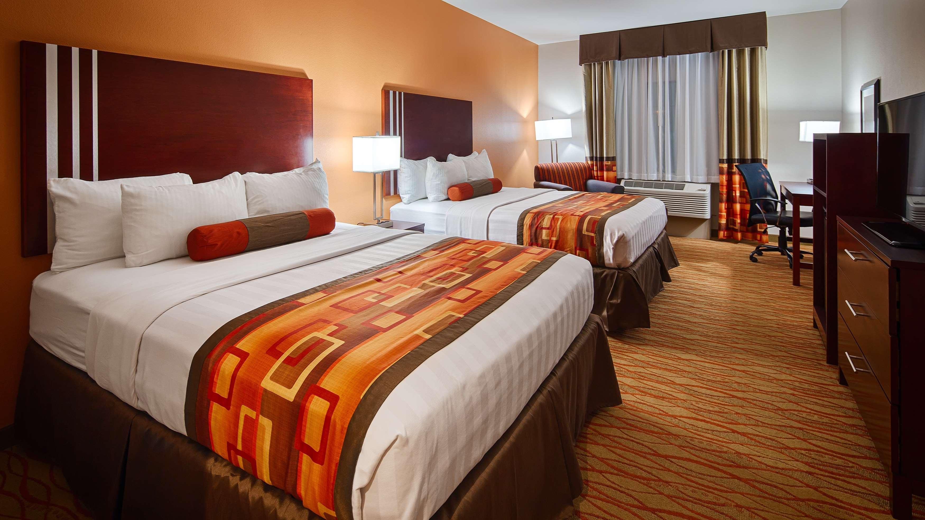 Best Western Plus Spring Inn & Suites Εξωτερικό φωτογραφία