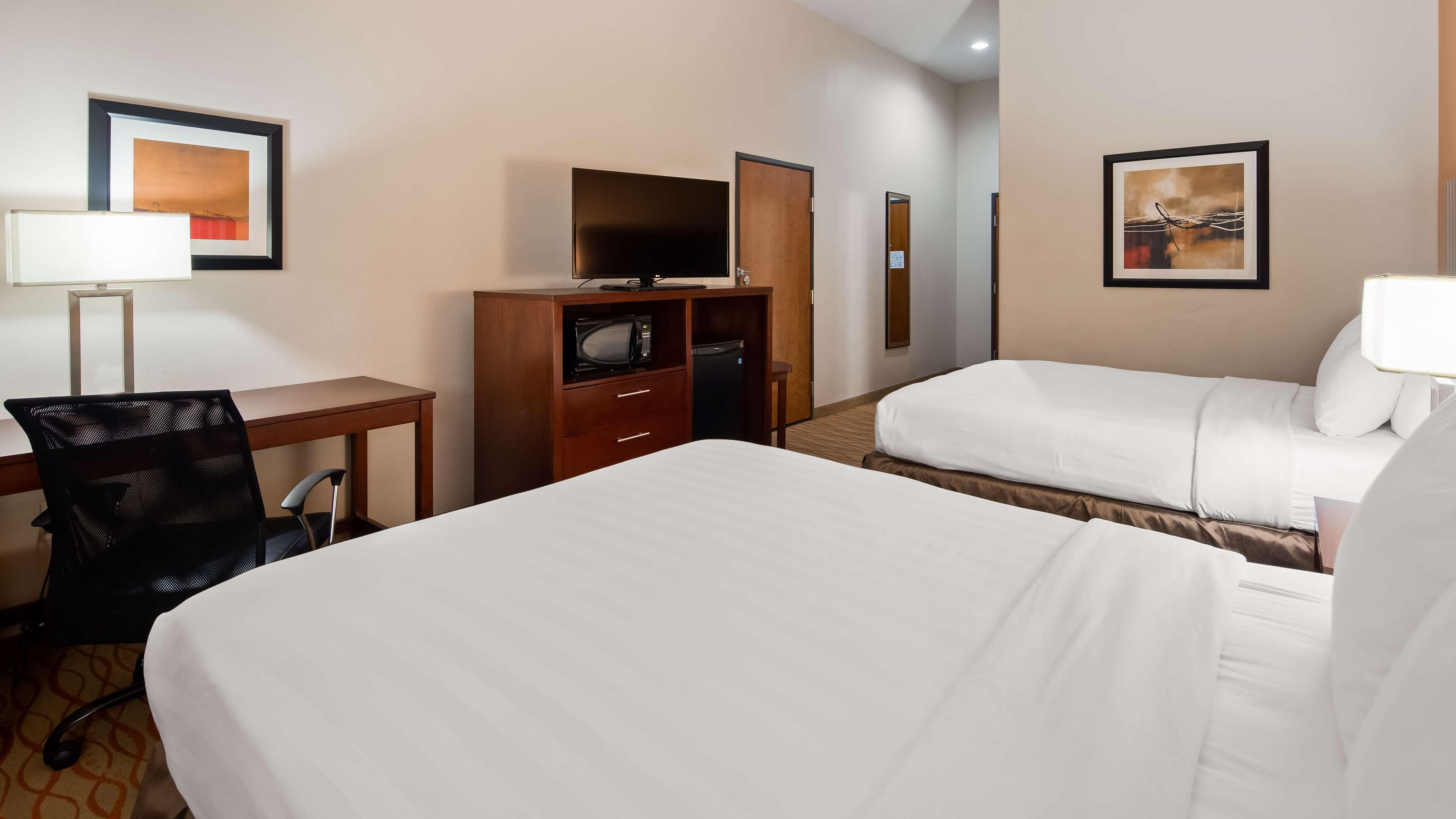 Best Western Plus Spring Inn & Suites Εξωτερικό φωτογραφία