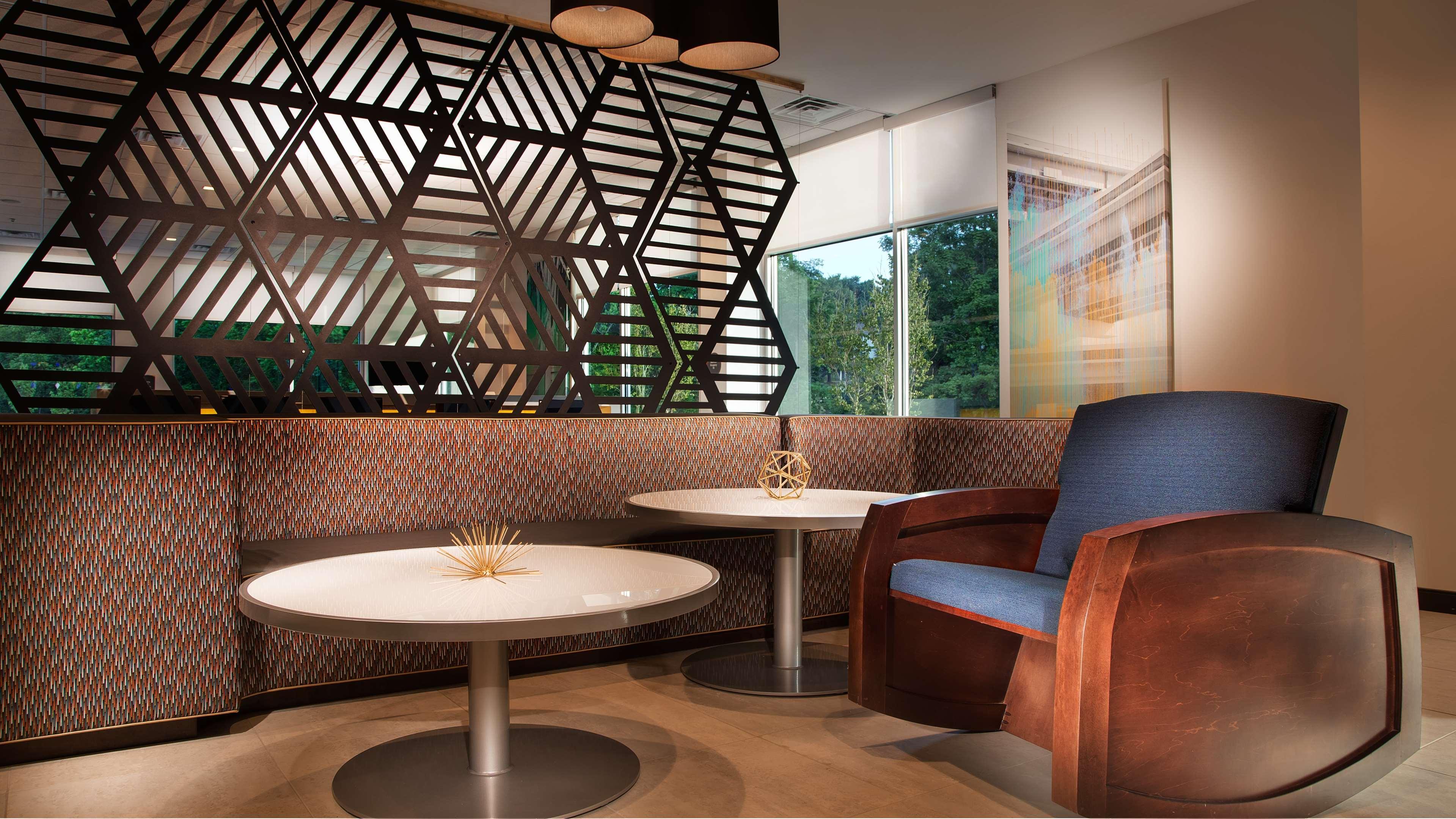 Best Western Plus Spring Inn & Suites Εξωτερικό φωτογραφία
