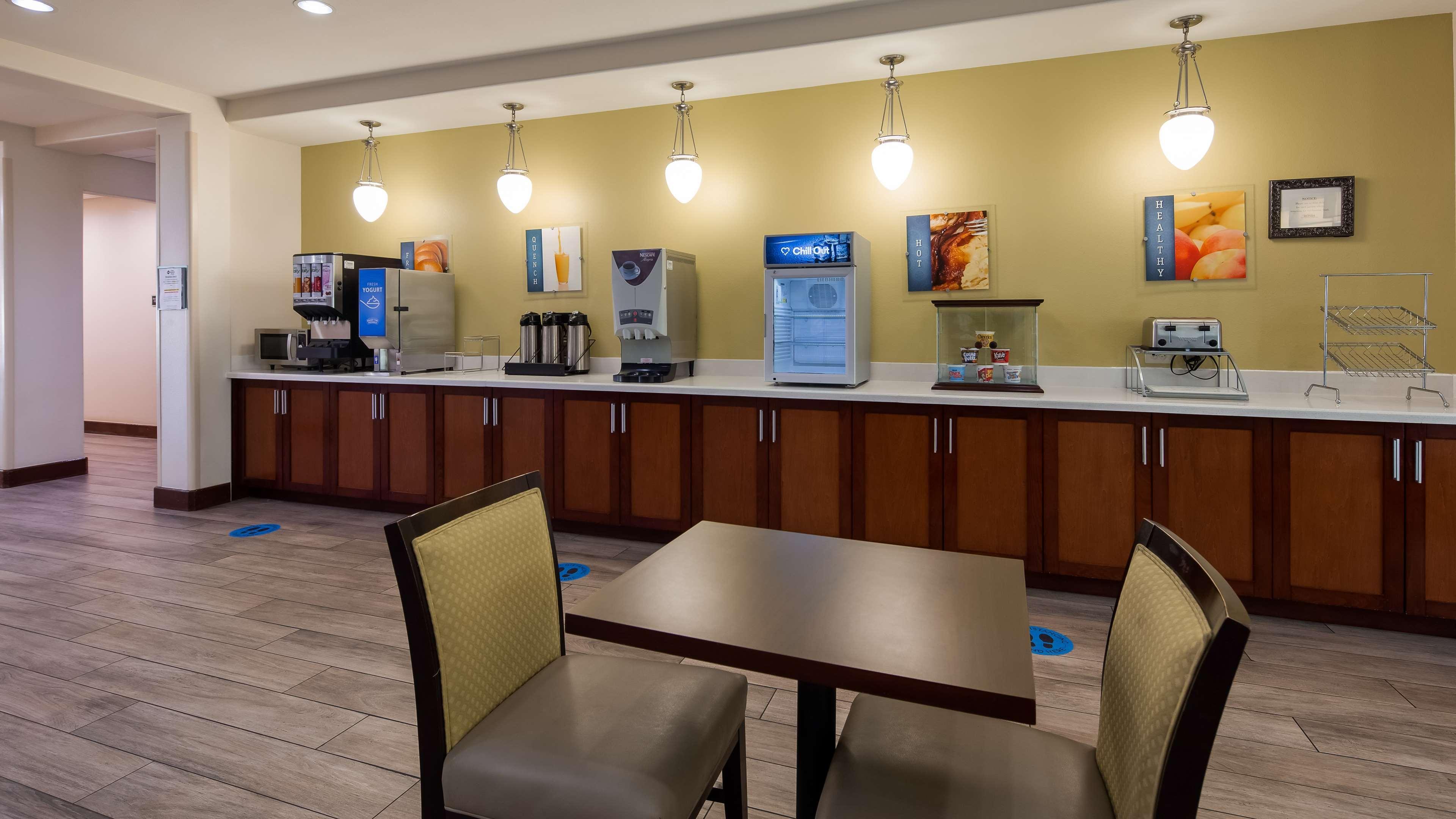 Best Western Plus Spring Inn & Suites Εξωτερικό φωτογραφία