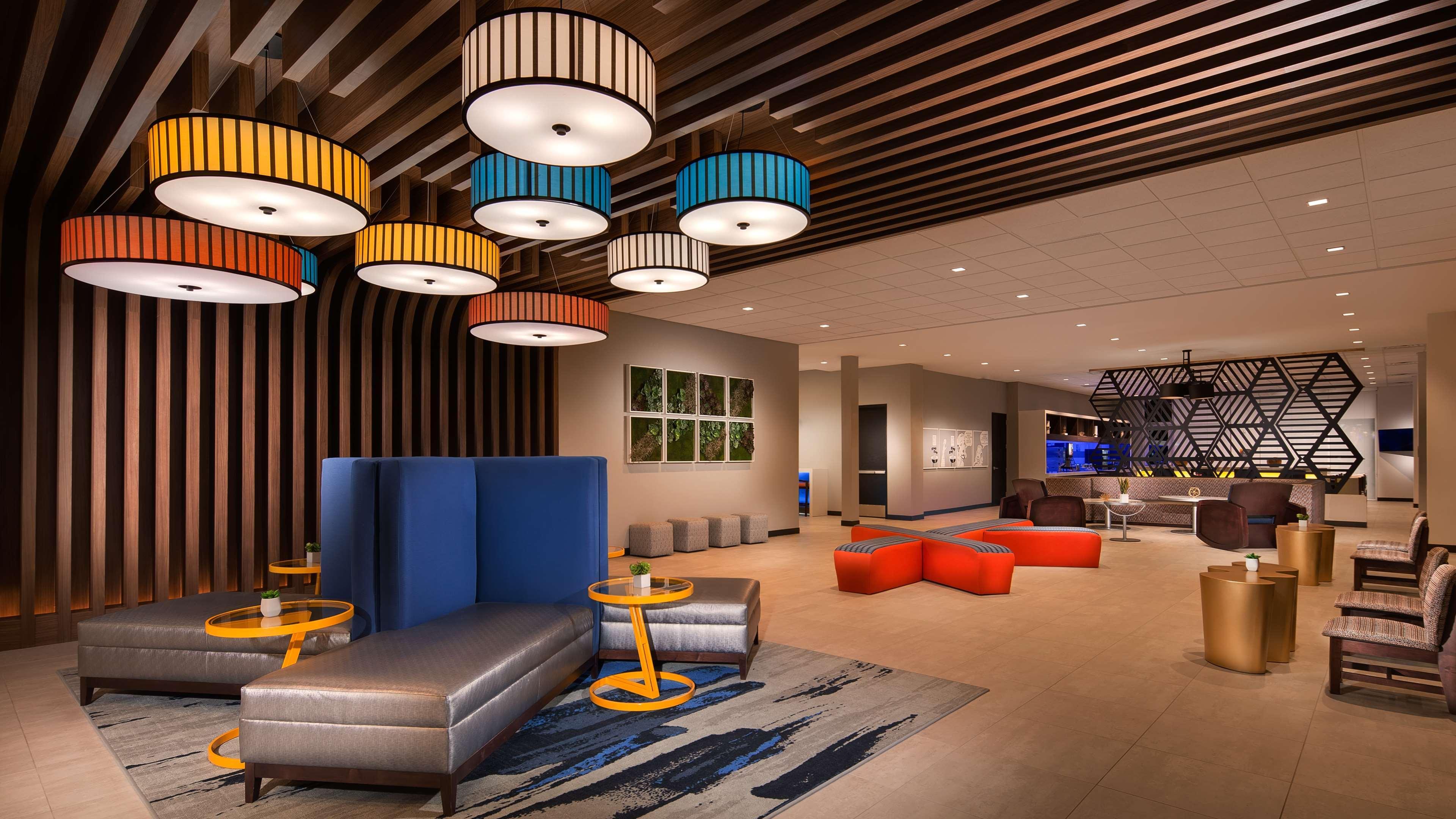 Best Western Plus Spring Inn & Suites Εξωτερικό φωτογραφία