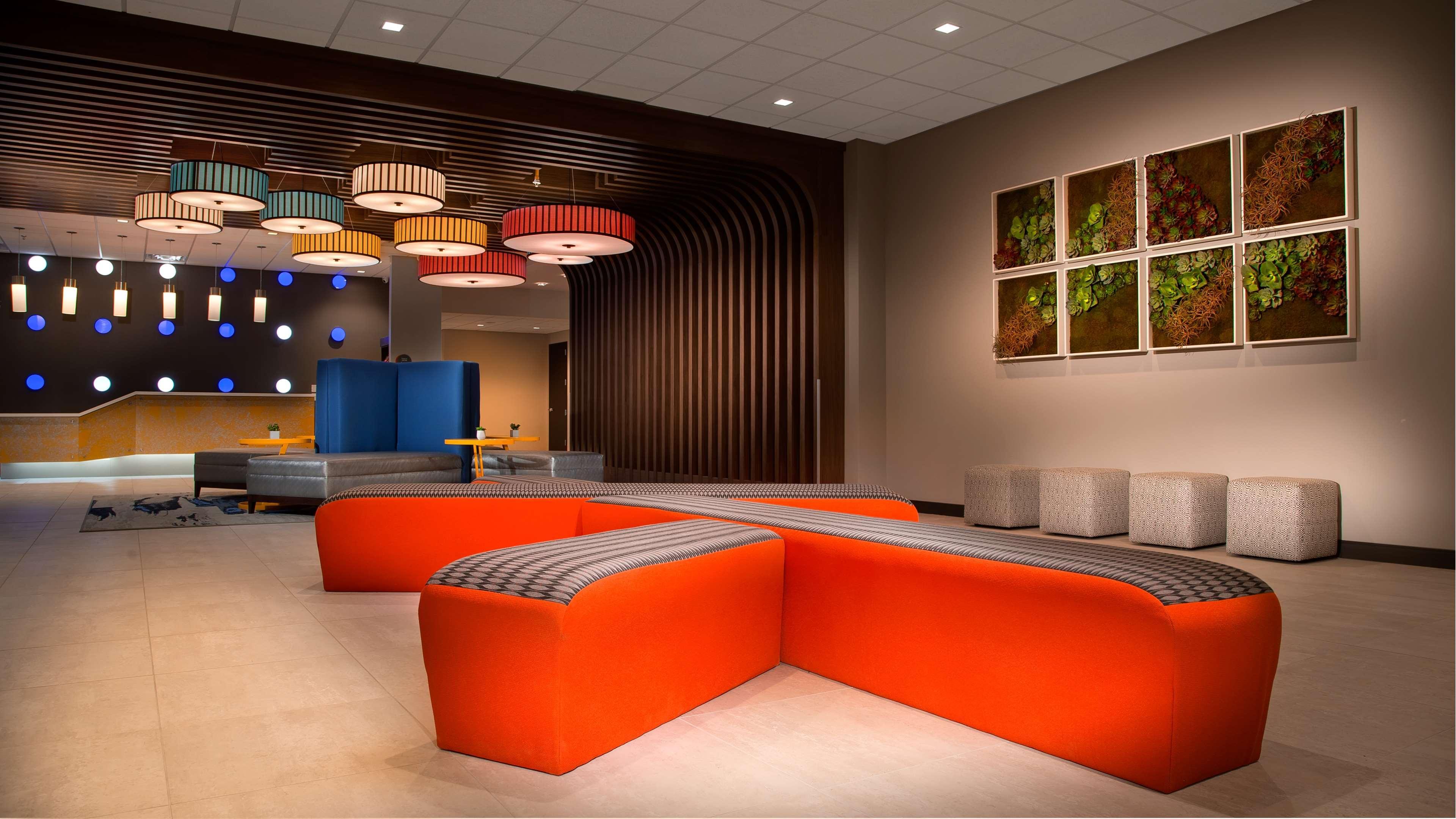 Best Western Plus Spring Inn & Suites Εξωτερικό φωτογραφία