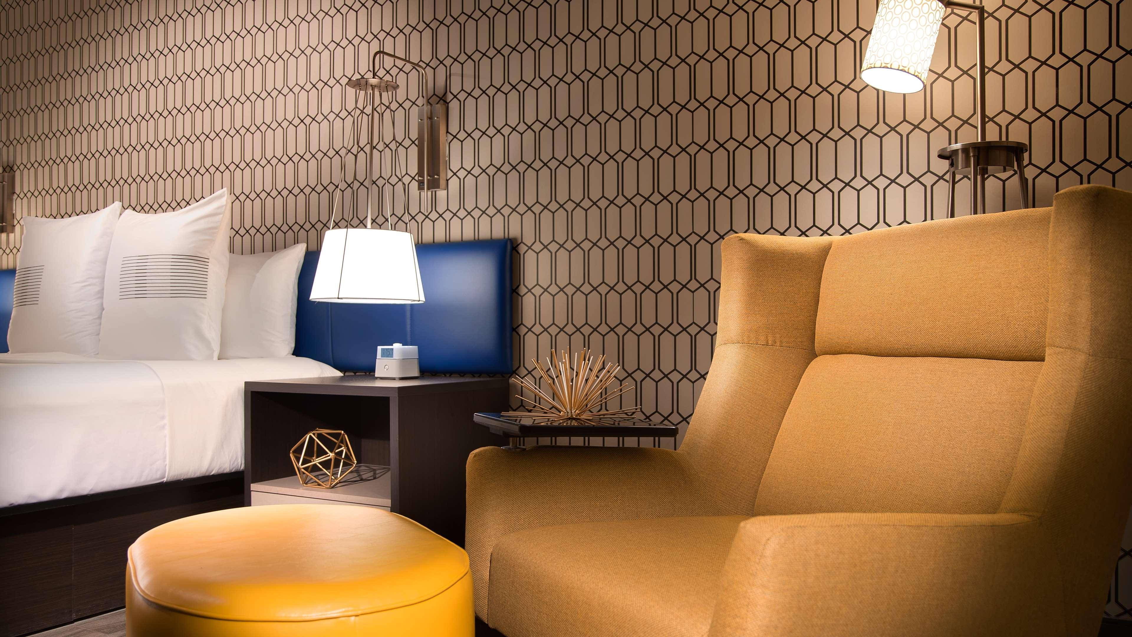 Best Western Plus Spring Inn & Suites Εξωτερικό φωτογραφία