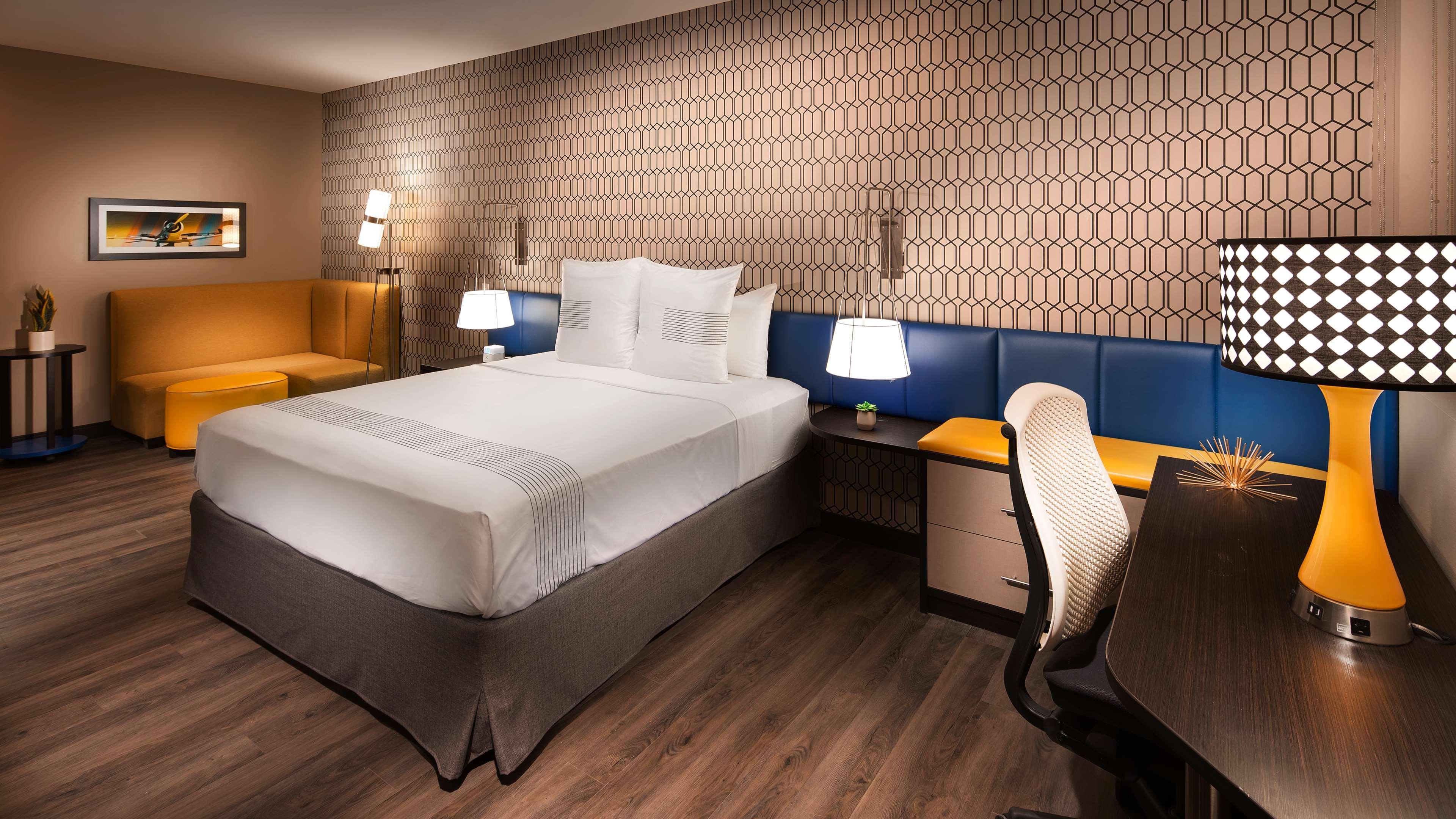Best Western Plus Spring Inn & Suites Εξωτερικό φωτογραφία