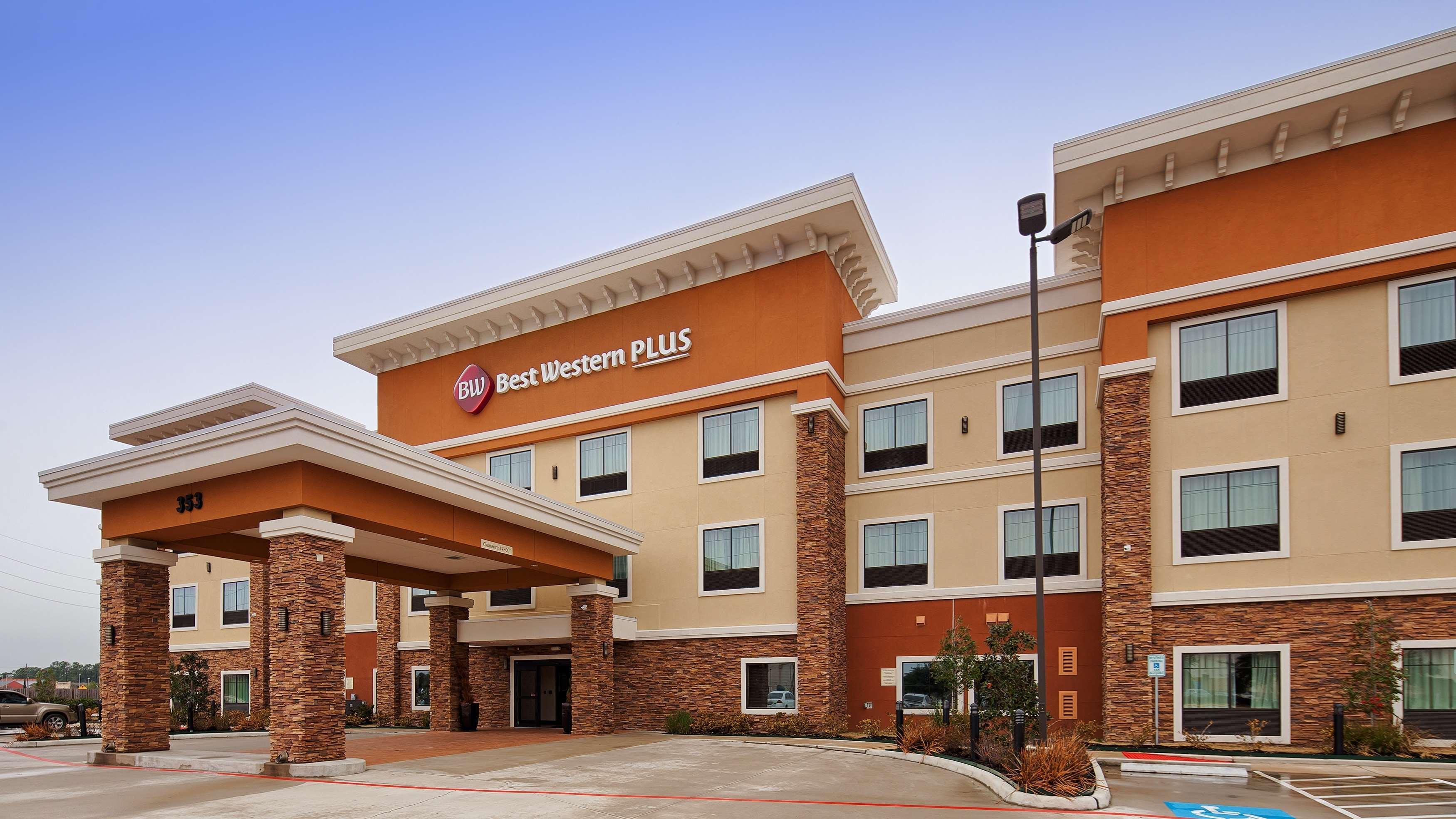 Best Western Plus Spring Inn & Suites Εξωτερικό φωτογραφία