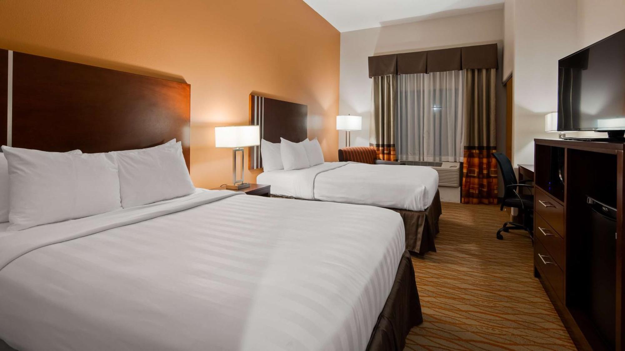 Best Western Plus Spring Inn & Suites Εξωτερικό φωτογραφία